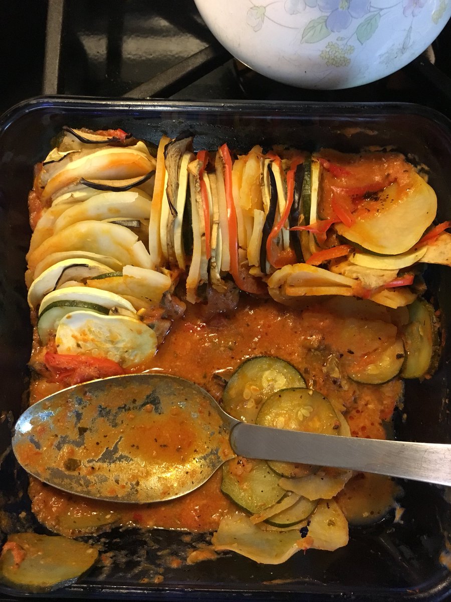 softstuff_'s tweet image. I am the rat who makes the ratatouille. 🐀