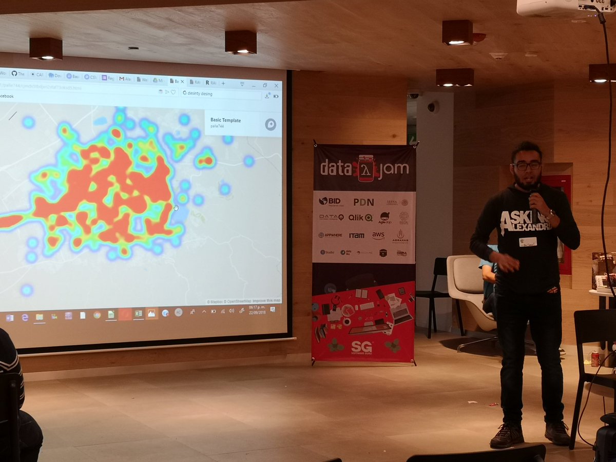 Lorenardp's tweet image. ¡Esto es un #DataJam! Mucho talento en el uso de datos.