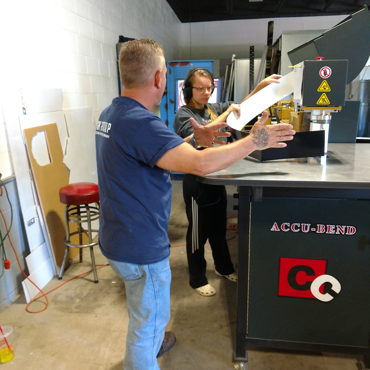 The_Signgroup's tweet photo. There is nothing better than watching the pro teach our daughter how to build channel letters! A future sign girl in the making 😁 #thefuture #lifeskills #thesigngroupfamilyloveforsigns https://t.co/WXBA0OPOuN