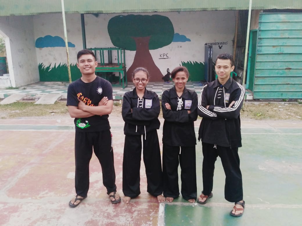 UKM_PSHT_Surya's tweet photo. Selamat &amp; Sukses untuk Nanda, Elda, dan Lusi yang telah sah menjadi warga PSHT di Cabang Tangerang. Semoga ilmunya bermanfaat dan dapat mengembangkan PSHT dimanapun kalian berada. Aamiin
Tahun ini warga baru semuanya perempuan 😁
#PSHT_Surya2018
#Ranting_Serpong
#CabangTangerang https://t.co/iJZnW9aUEy