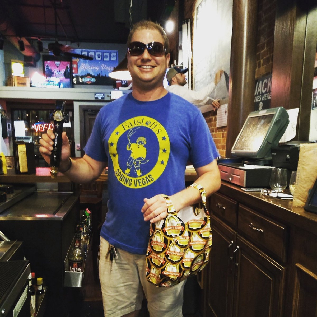 CathedralSqBrew's tweet image. Falstaff's fall collection 😂

#supportlocal #fallcollection #drinkmo #madeinmissouri #midwestlife