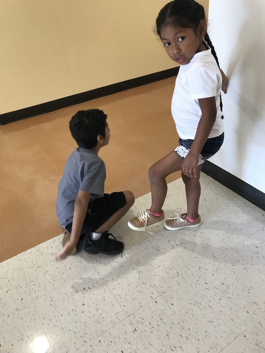 Kindness- “I’ll show you how to tie your shoe - I know how.” The joy of teaching <a href="/IsonSpringsES/">IsonSpringsES</a> @PrincipalSWhite <a href="/isesESOL/">IsonSpringsESOL</a> <a href="/Ison1st/">Ison Springs 1st</a>