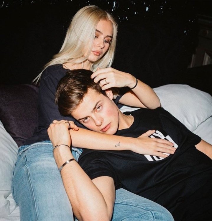 ERES EL AMORRR EE MI VIDAAA, YO ENTRE TUS BRAZOS DORMÍAAAAA YA NO ME LA SEEE