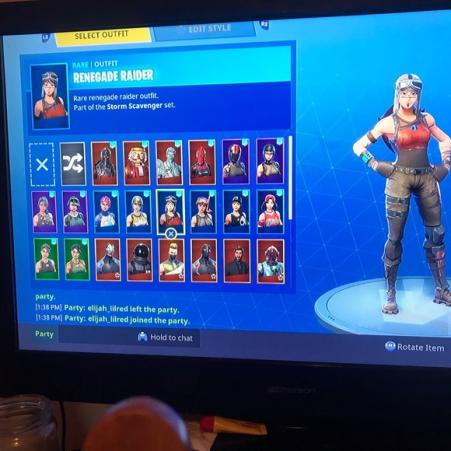 boy108887's tweet photo. @kingmyles516 Wanna trade https://t.co/eT9nfs2Ll5