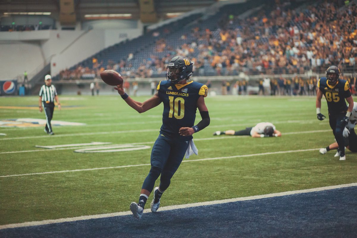 NAU's tweet photo. We came, we won 🏈💪
NAU 31, Southern Utah 23.
#NAUStrong https://t.co/F9Nxdltken