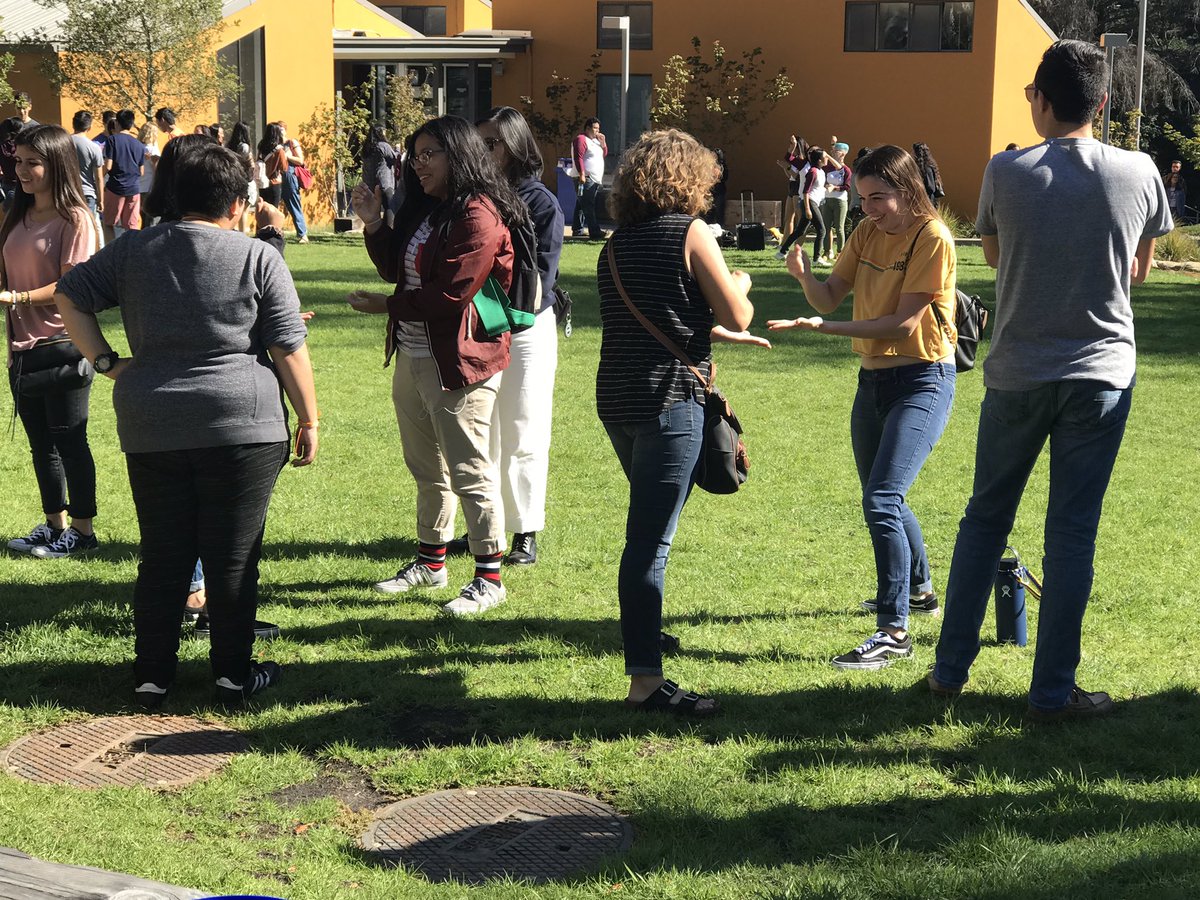 KinderTeacher14's tweet photo. Michala’s 1st day at UCSC. @ucscmerrillcollege @ucsc #michala #broadway #weareemptynesters https://t.co/jt2FfUIzLX