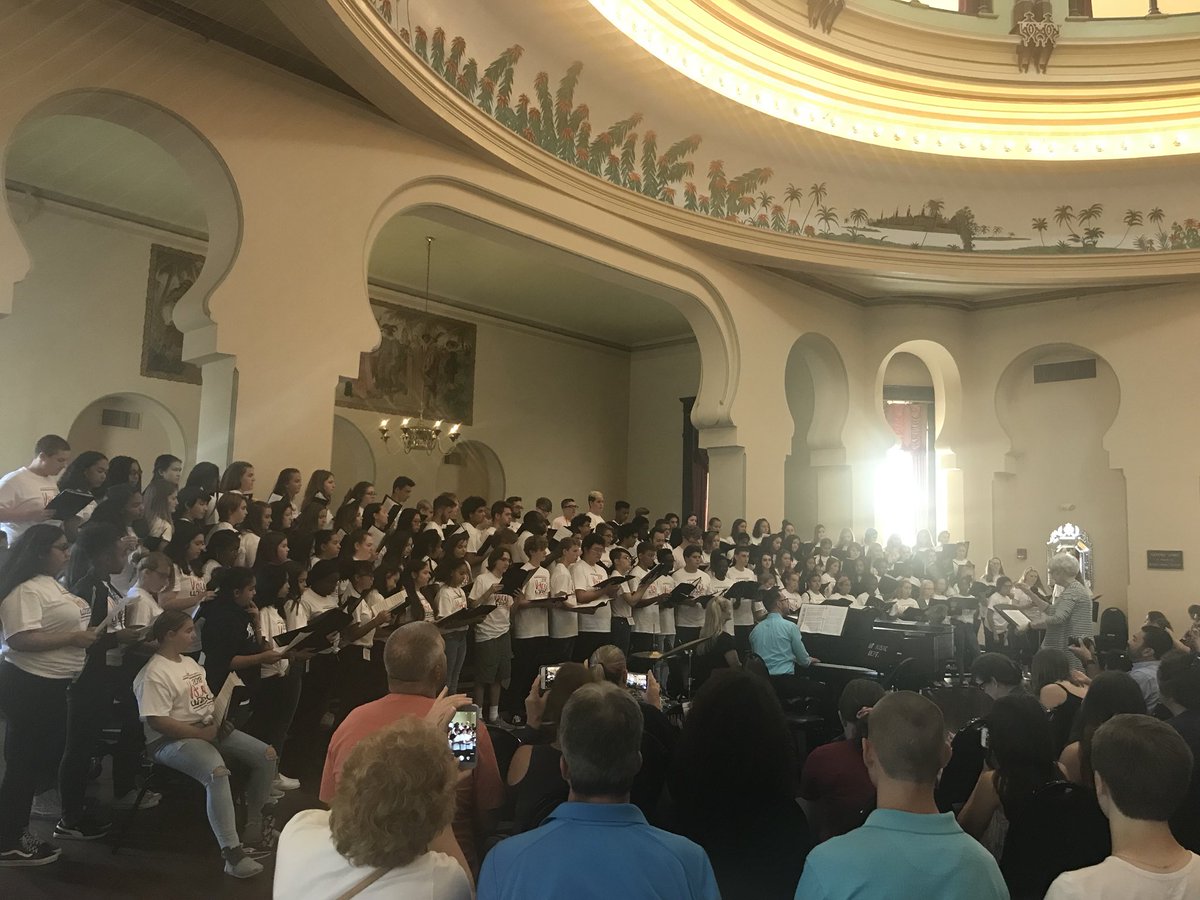 allenmusic08's tweet image. What a beautiful weekend of singing! So proud of my students for being a part of this experience. #voicesunited @LLTAcademy #lltelectives