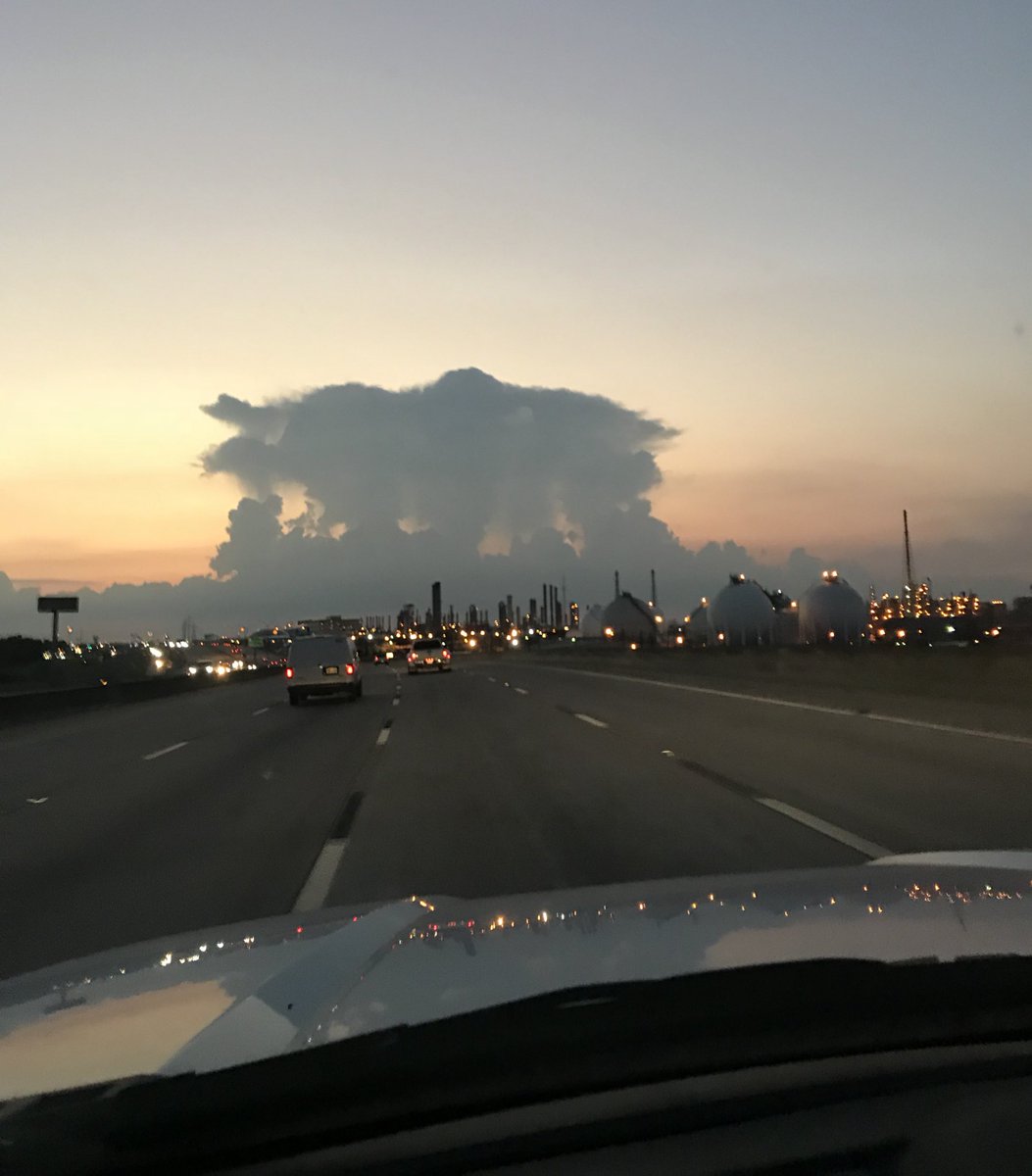 RoosterMax's tweet image. This looming ominous storm