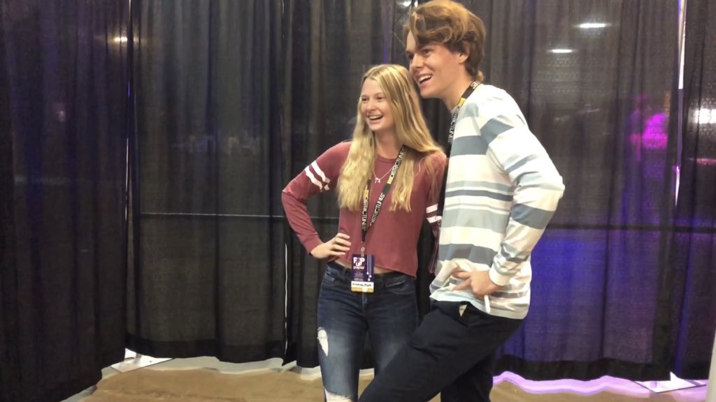 NinaMott_'s tweet image. Harrison, meeting you was such an amazing experience. I never stopped smiling. You are so incredibly nice &amp;amp; funny, never change ❤️ @HarrisonWebb97 #playlistlive #playlistlive2018 #harrisonwebb