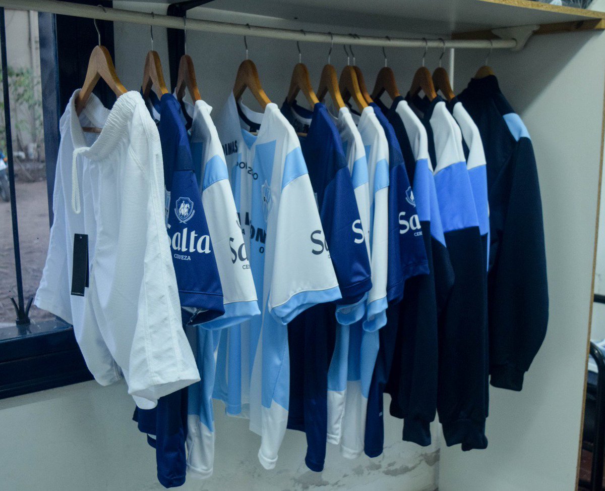 gytoficial's tweet photo. #ATENCIÓN || La Tienda del Club, con las nuevas camisetas del Albo, atenderá mañana domingo en la previa del partido. Llegate de 14 a 15.30 y vestite de gala en el Gigante del Norte.
#CompraleAlClub #CompraEnGimnasiaYTiro https://t.co/ZsSRKEUIKU