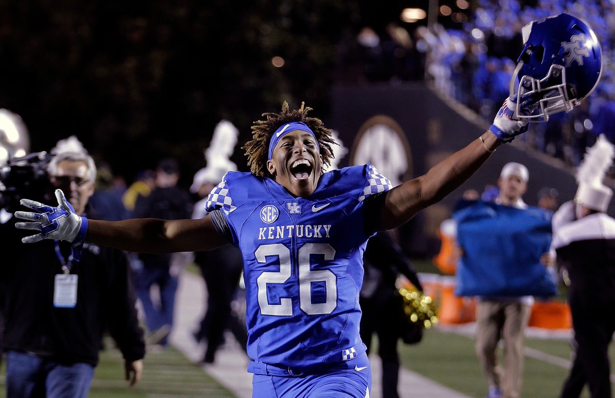 SECNetwork's tweet photo. Kentucky is 2-0 in SEC play for the first time since 1977. https://t.co/vBPfHrXRJX