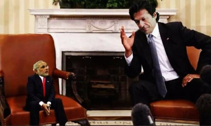 khosasohail1's tweet photo. When U have to Deal with small man...#ImranKhanPrimeMinister #PakArmy #NarendraModi #IndianGovtAgainstPeace https://t.co/MYQni1xaxE