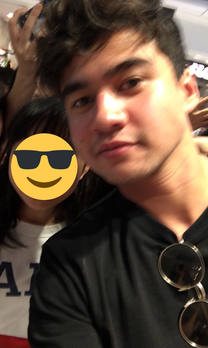 fallfromcal's tweet photo. 2018 has been a very rough year for me, but 5sos made August the best month of my life.

I showed my mum my photos with 5sos and she said to me, “This is probably the brightest you’ve smiled this year”.

Thank you for bringing light into my life🥀🖤

@5SOS https://t.co/DLlugWD8WD