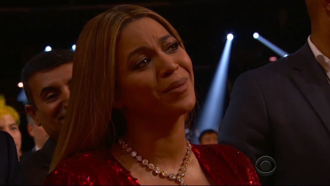 trendssa_brands's tweet image. White Chick: My boyfriend broke up with me 

Black Chick : Bophelo ke ntwa ngwaneso