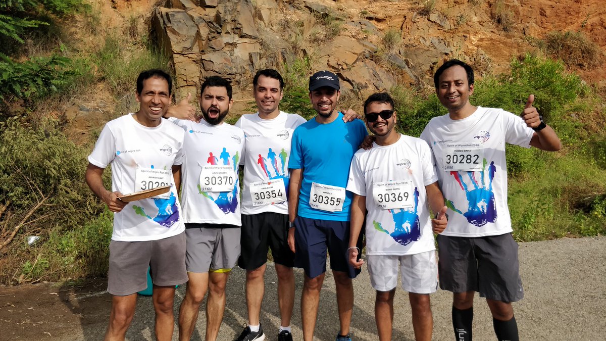 manojkhilnani's tweet photo. Another great #21k run with @arunganesh1203 champ and gang #SOWRun2018 #WeBeforeMe perfect weather and good company = great run https://t.co/yLNpwr7ssr