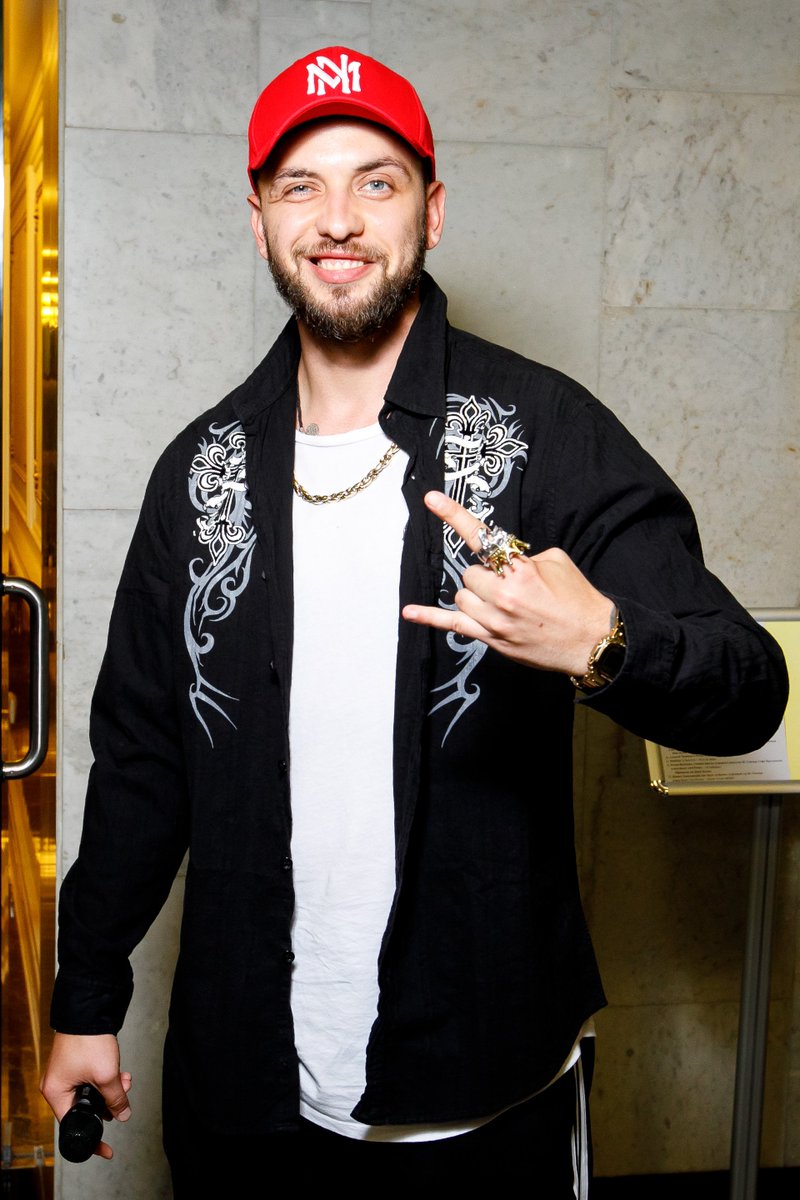 русские рэперы. St певец. современные русские реперы. тимати рэпер. популярные рэперы 2021.