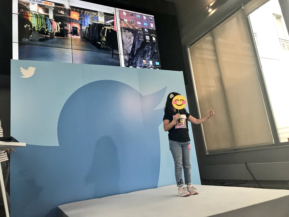 CoderDojoParis's tweet image. Chez @TwitterParis, les ninjas terminent toujours la session sur scène pour partager avec leurs camarades leurs créations de l’après-midi 👏👏👏
#CoderDojoParis