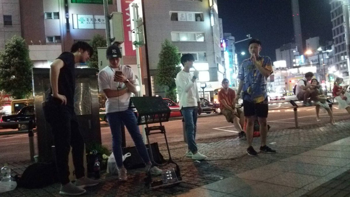 SingerFUMIaneq's tweet photo. めっちゃ懐かしい写真!!
さぁ夜も頑張っぞ!
#SingerFUMIYA https://t.co/i0p0GXdYBl