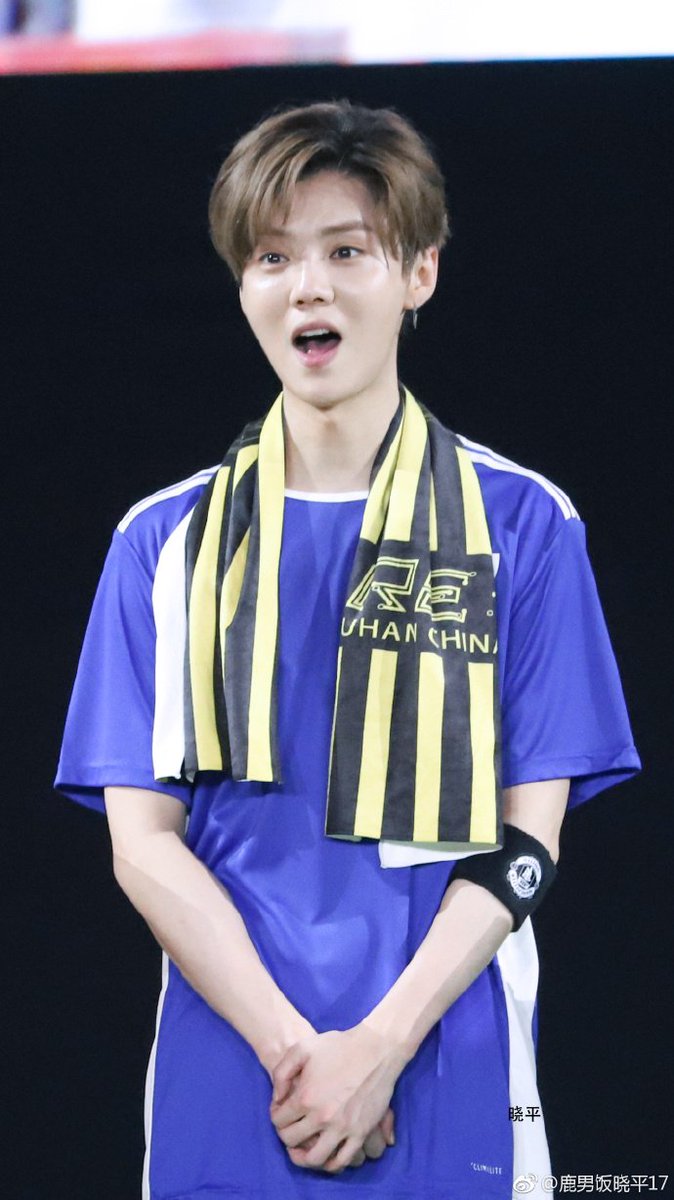 LUdarlingTH's tweet photo. 【HQ】180920 #LuHan - LOreal football match event (cr.鹿男饭晓平17) #LuHanLOrealMenExpert 1
https://t.co/HQvI4aGfbv
https://t.co/3Q91Z2HnLt
https://t.co/byQomfcx09 https://t.co/TmN0PGgJty