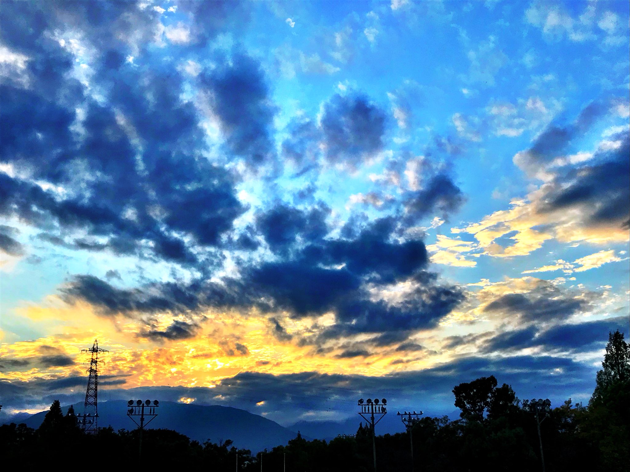 竹林昌毅 山梨の空がエモいぞ T Co Lf01ukxxhm Twitter