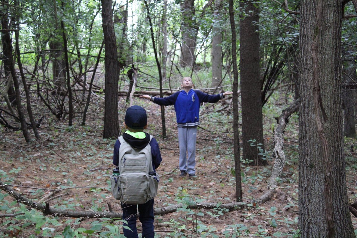 jsant12's tweet photo. First Boys scouts hiking day #pack107 #boyscouts https://t.co/hHnrmAXt4W
