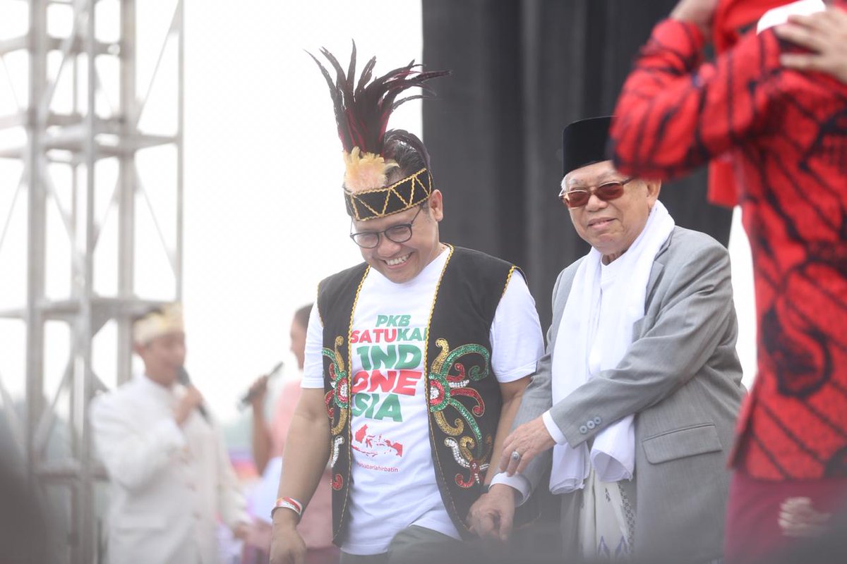 santripanglima's tweet photo. Deklarasi #KampanyeDama1 di MONAS ;

SATU tekad 
SATU semangat
SATU PILIHAN ...!!! #IndonesiaMaju

        🤝🤝🤝 🇮🇩🇮🇩🇮🇩 🤝🤝🤝

#SukseskanPemilu2019
#JokowiLag1 #JokowiAmin #PKBSatukanIndonesia 

@cakimiNOW @DPP_PKB 
@bambangelf @dpwpkbjabar https://t.co/frL2QlD9lL