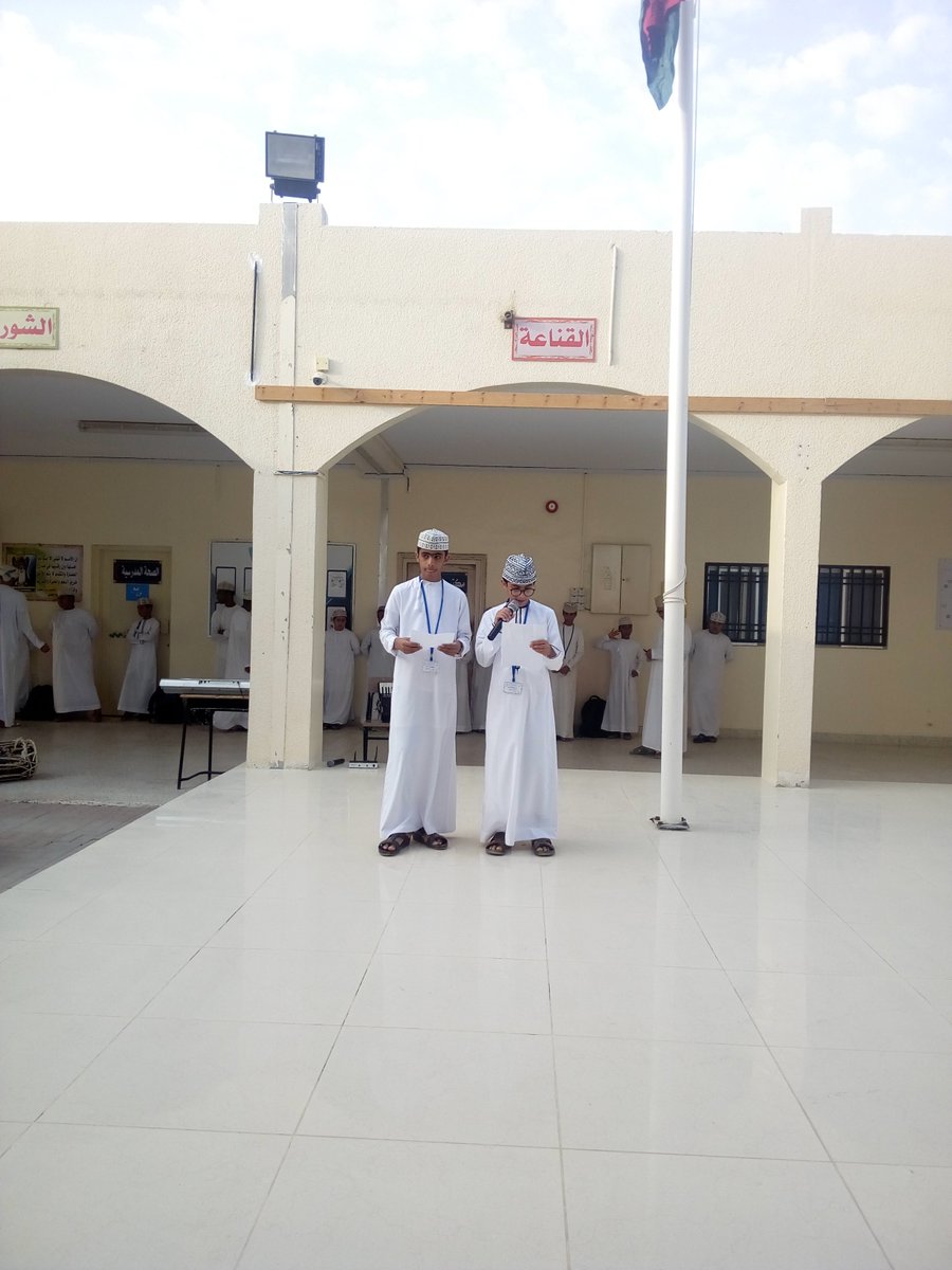 نفذ جماعة أصدقاء مصادر التعلم بالمدرسة إذاعة مدرسية تشجع على القراءة 
#مصادر_تعلم_شمال_الباطنة