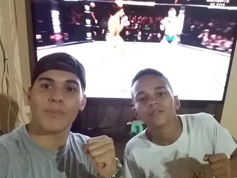 Thiago51211075's tweet photo. #UFCSPNoCombate @canalCombate #Brasilnocomando https://t.co/yiX5ljDrrH