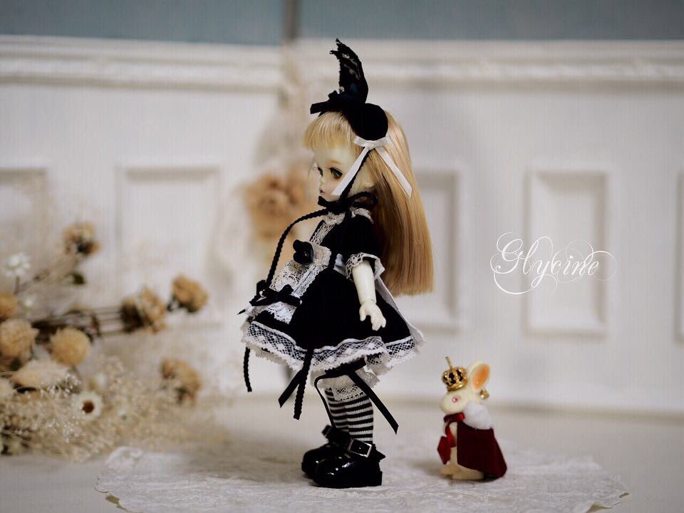 Glycine_doll's tweet image. 【bunny Alice】完成！
ドレス、エプロン、ドロワ、ヘドレ、ソックス    以上のセットです

需要が分からないので、これは1点だけにしときまふ💦

#MrHoffmannsToyBox
#HoffmannToyBox
#iMda17  #Anne