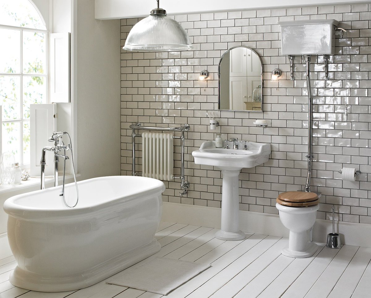 Find Traditional Bathroom Designs For Small Spaces!
kreatecube.com/design/bathroom

#KreateCube #TraditionalBathroom #BathroomInteriors #BathroomDesigns