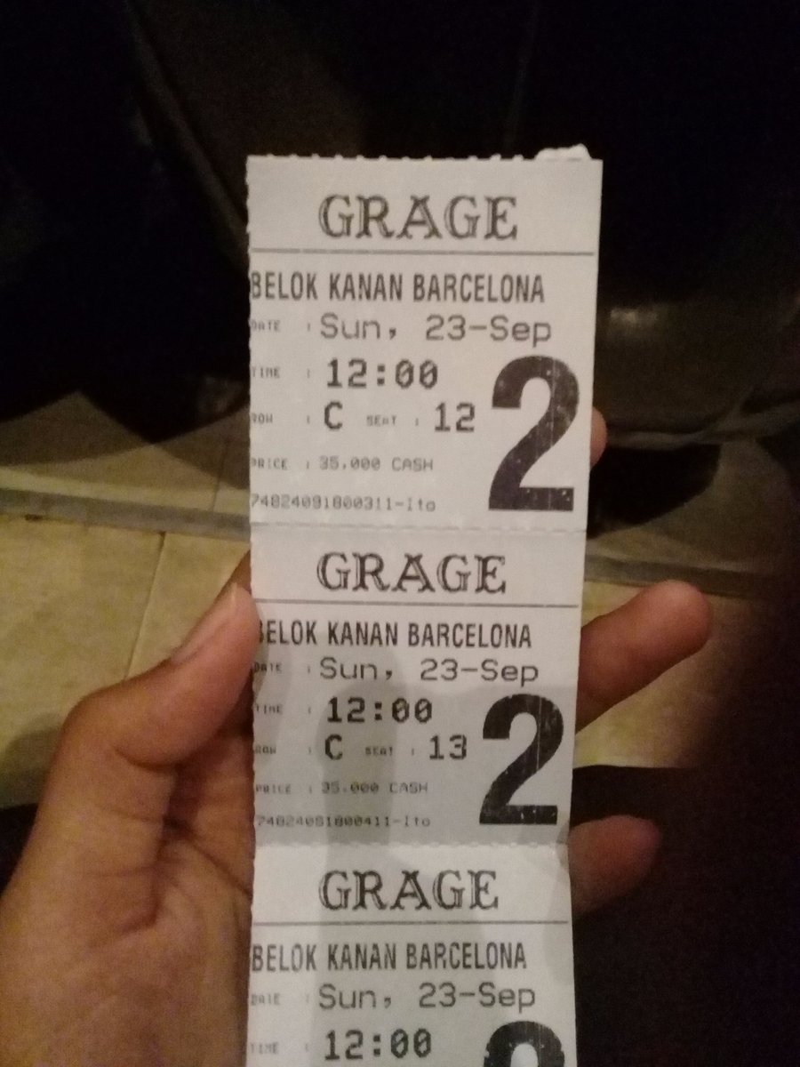 Rela nganter orang yg pacaran alias jadi nyamuk demi di bayarin nonton #Belokkananbarcelona 😂
<a href="/DevaMahenra/">Deva Mahenra</a>  ❤