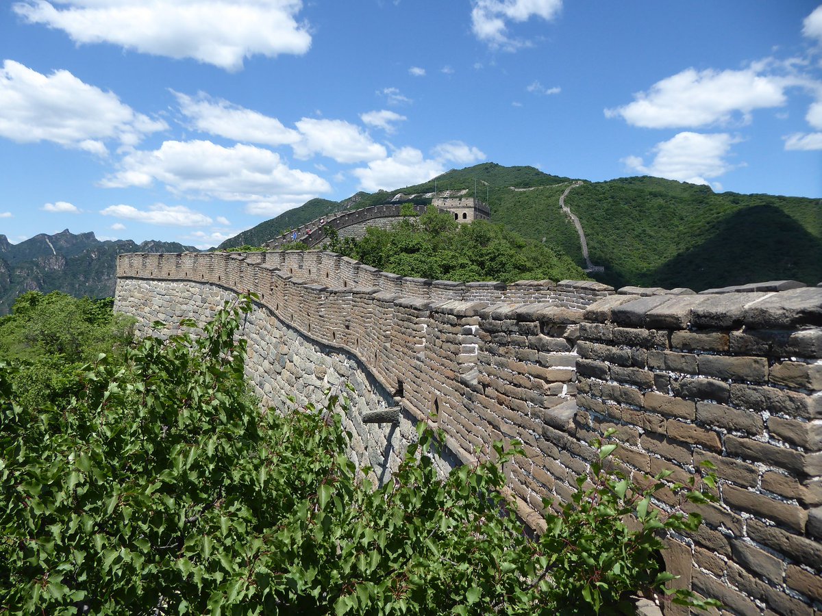 ourbigplanet's tweet photo. Our latest travel story, 'China: Off to a bumpy start' is live, https://t.co/sU51FSrIrZ - find out about our entrance into China by train: running into a few problems at the start but also tobogganing down The Great Wall of China at the end! Estimated read time: 10 minutes. https://t.co/LoX1LGpM7r