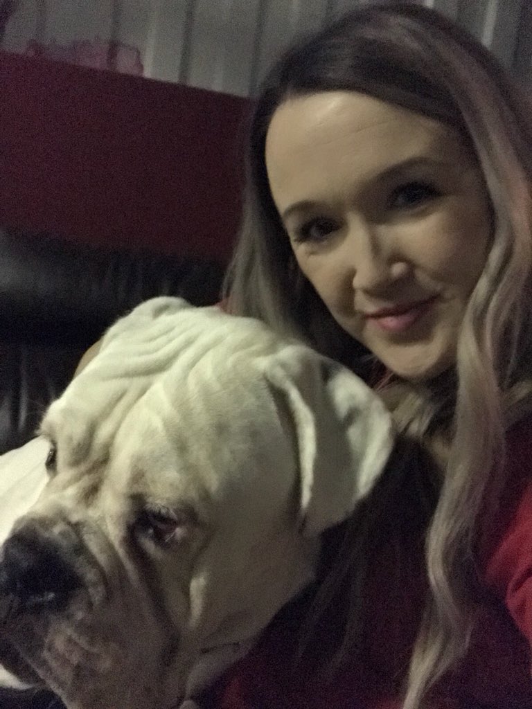ceriannclaire's tweet photo. Heโs such a sweetheart ๐๐ถ #NightShift #dogstagram #DogsOfTwitter #caninehandler https://t.co/TCtDgfxW6U