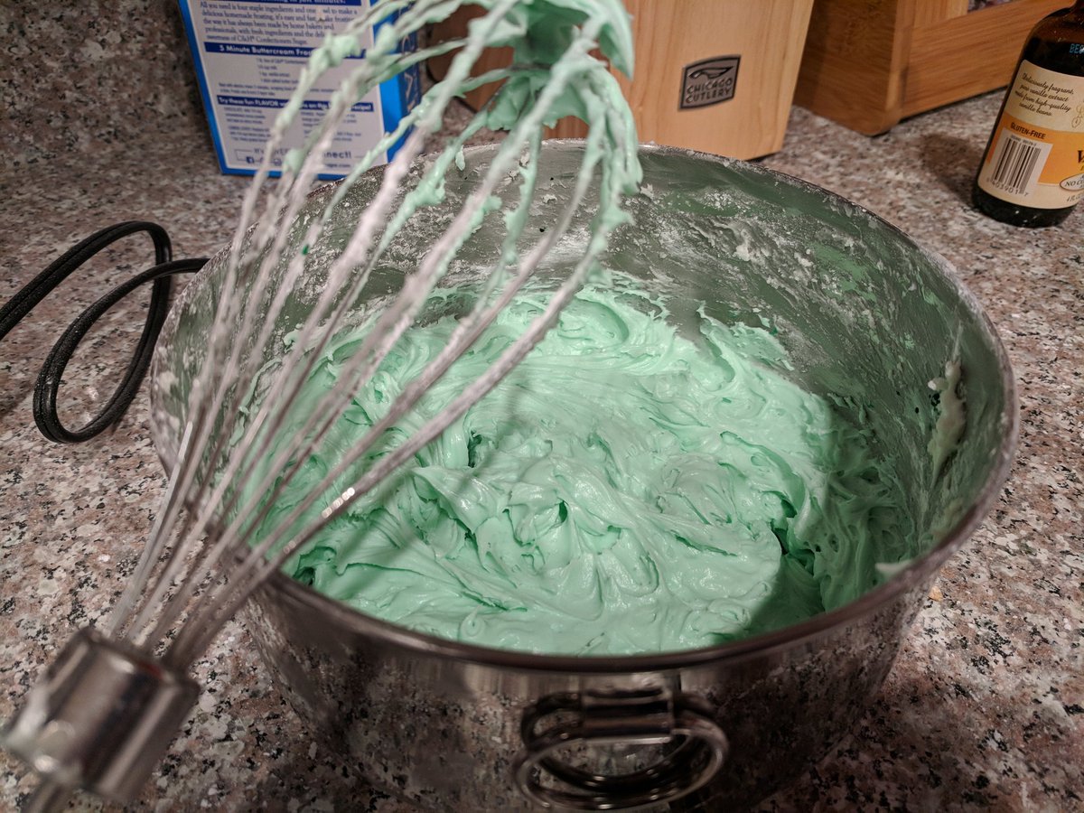 DirectorCarey's tweet photo. My little guy wanted green icing on his birthday cake. So green it is! #AlmostFour #Gweeeen! https://t.co/yvn6QUekYS