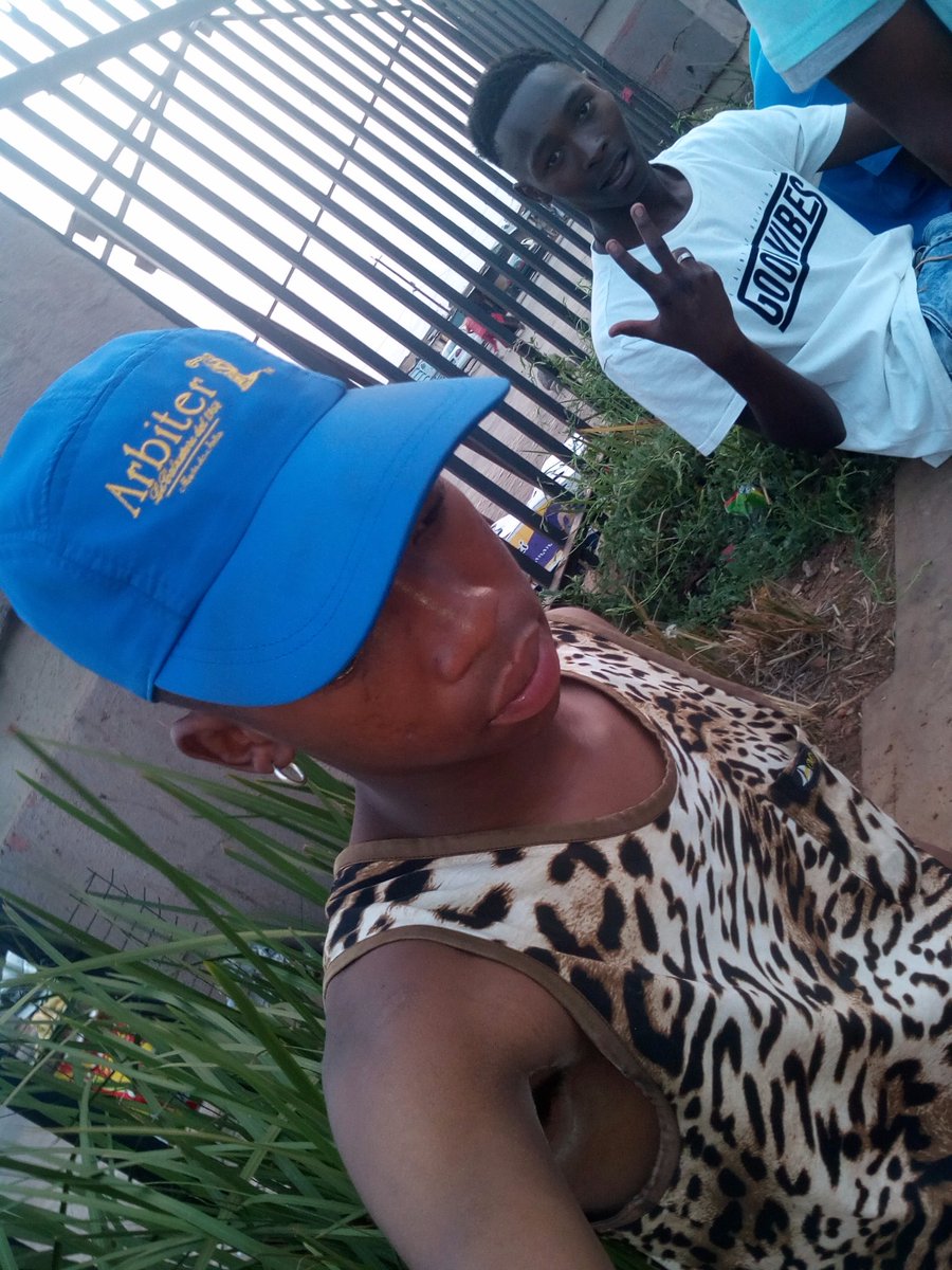 MphowSkhothi18's tweet photo. ITALIAN Skhothane ..!! Vaal is my Hood an am Feeling It Hoood Hooood Lets Take A Picc ... https://t.co/3MmN5S0T4U
