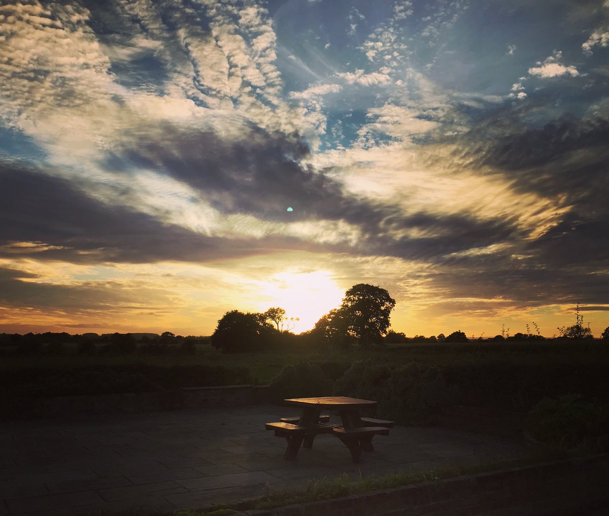georgiese1's tweet photo. When the views in Yorkshire are like this, it’s hard not to enjoy being out on the bike #cycling #likingthis #newcubemtb https://t.co/wX25Xcmuxg