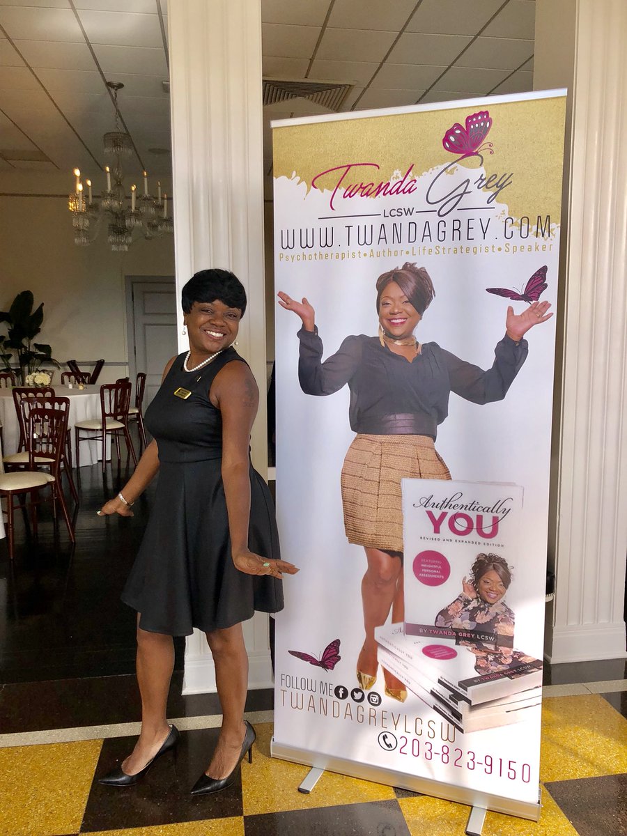 TwandaGreyLCSW's tweet image. “Authentically You!” 💕💕
Books were SOLD OUT! 🤗🤗
#Grateful 
TwandaGrey.org
#motivation #inspiration #empower #boss #selflove #motivate #businessowners #inspire #selfdiscovery #getoutofyourownway #believeit #powerofthoughts #youmatter #encouragement #belief #bossmoves