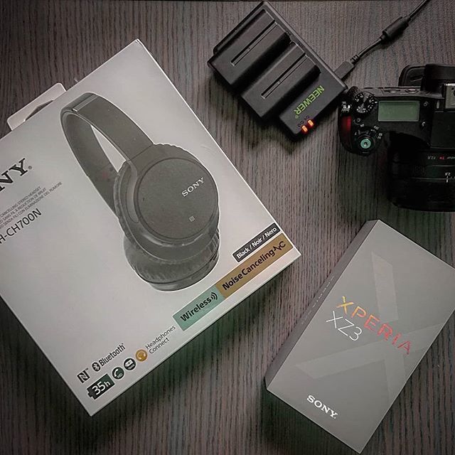 XperiaTips's tweet photo. Getting ready for THE unboxing video! Subscribe to XperiaTips on YouTube do you don't miss the epic content coming your way!

#xperiatips #youtube #youtuber #xperia #sony #xz3 #ifa #ifa2018 #unboxing #unbox #headphones #noisecancelling #tech #video https://t.co/0nmey4tEmw https://t.co/0Z3JVAEmrp