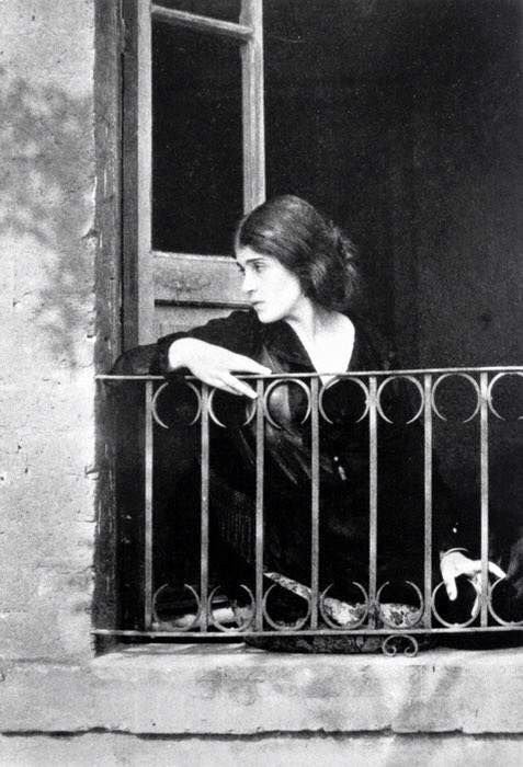 #TinaModotti 
#Mexico 1923

by #EdwardWeston
#photography #art