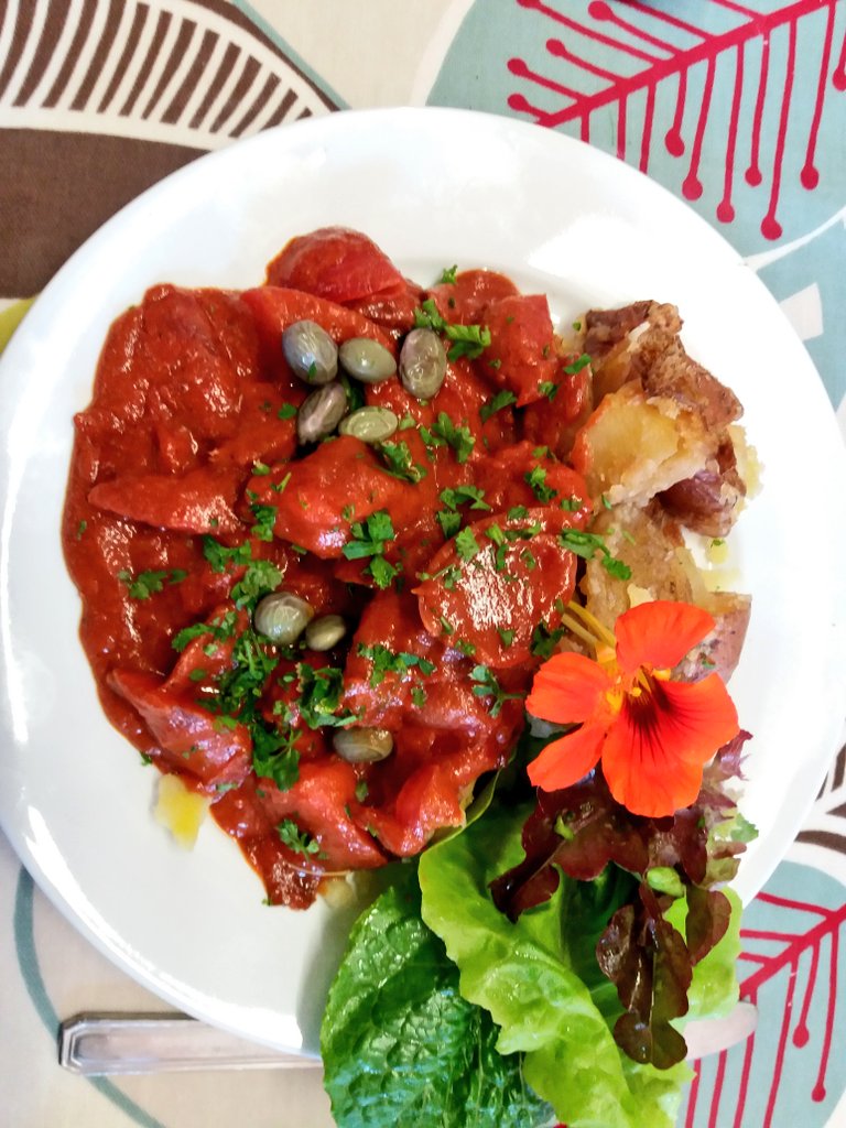 TawnylustLodge's tweet image. Fab food at the Grass Roof Cafe @organiccentreie #Leitrim for Apple Day @TasteLeitrim @IrishFoodGuide Get there before 4!