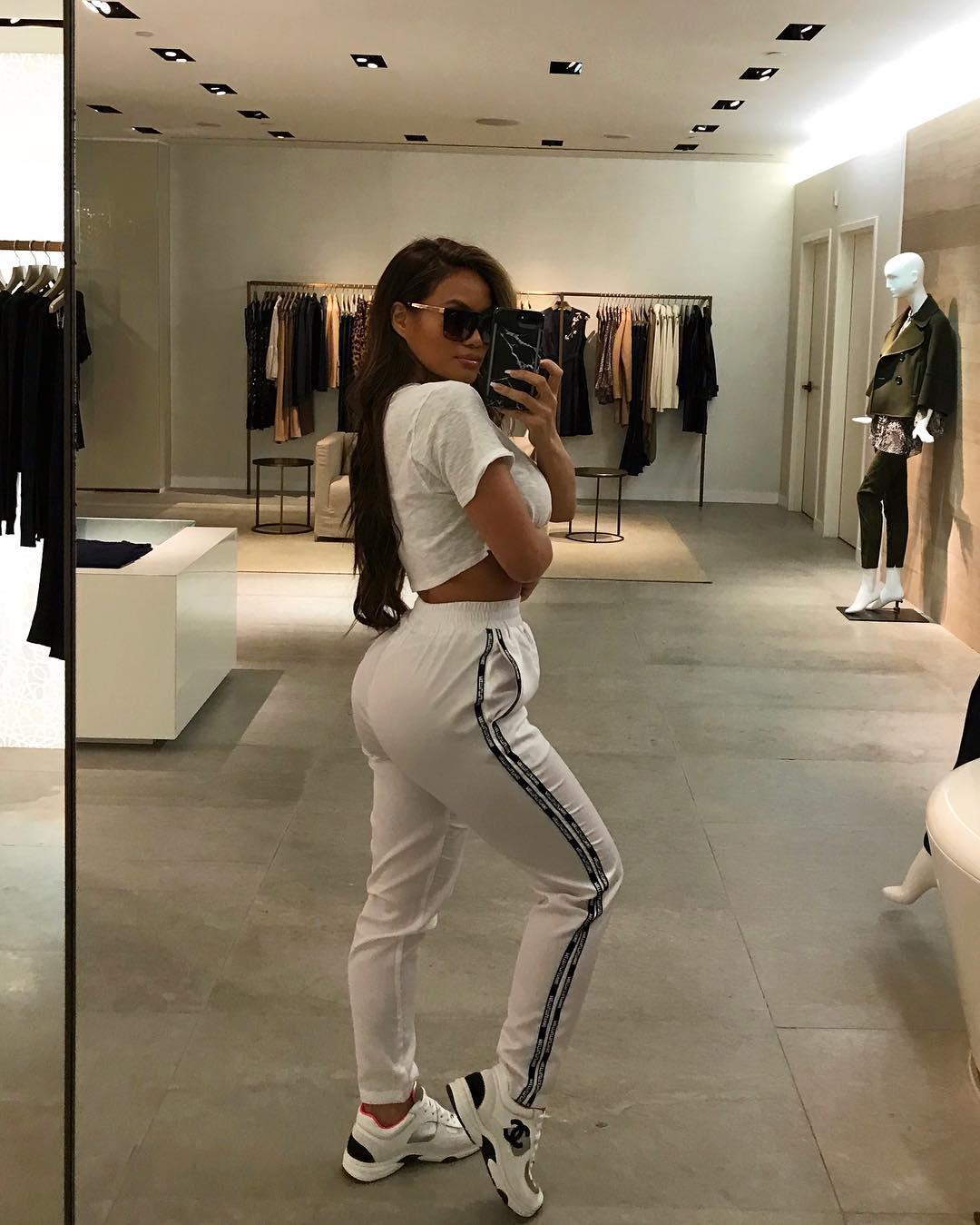 PrettyLittleThing on X It s a PLT thing DaphneJoy showin up in the PrettyLittleThing white stripe track pants https t icP05VSemX https t Cag0ZheO8V X