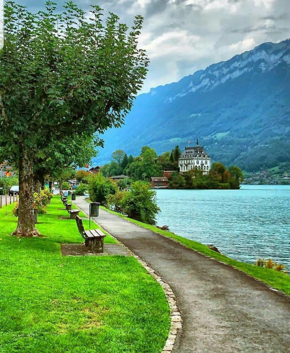 ⠀ 

​ْ

صباحُ الخيرِ .. ثم :
أزِح الستائر وافتح النوافذ وأدخل شيئًا من وهجِ الشمس لجوفك، لتُشرق أينما كُنت 🌤

ا 🅱️ ا #الـبـحــر
⠀ ⠀