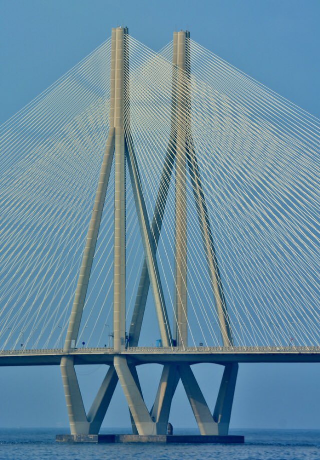 soumitnaik's tweet photo. Suspended over the Arabian Sea! #SeaLinkBridge #Mumbai https://t.co/DK20XpYwiQ