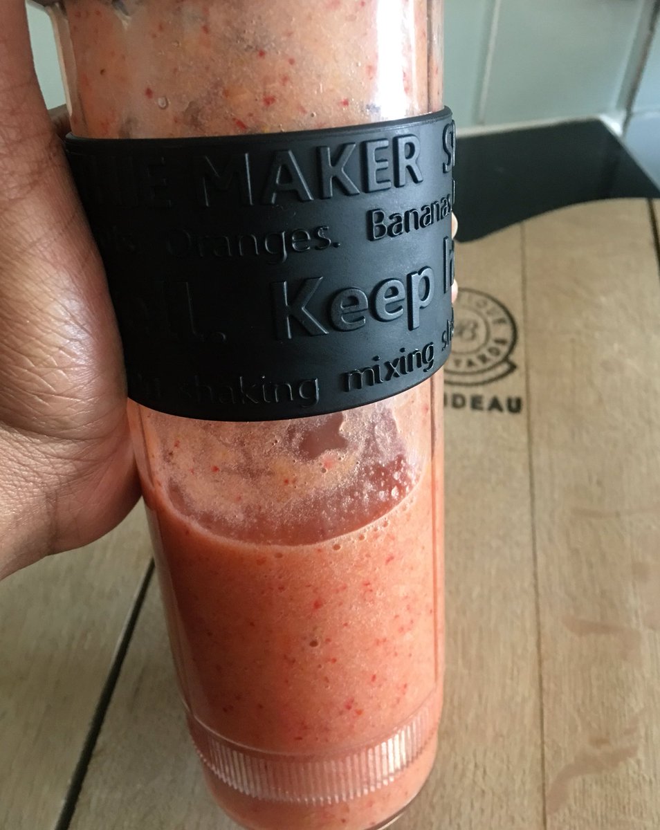 Khabonina_Q's tweet photo. Back from an incredible #Swimming session #27Laps on a long weekend ππΎββοΈ feeling refreshed!
Then made this killer smoothie WOWZA it has that sting #Strawberries #Banana #Apples #Orange
Just finished it during this tweet ππΎββοΈπ€£
I WANT MORE ππ
π
#DaciousHealthCorner https://t.co/7HagqiWlfH
