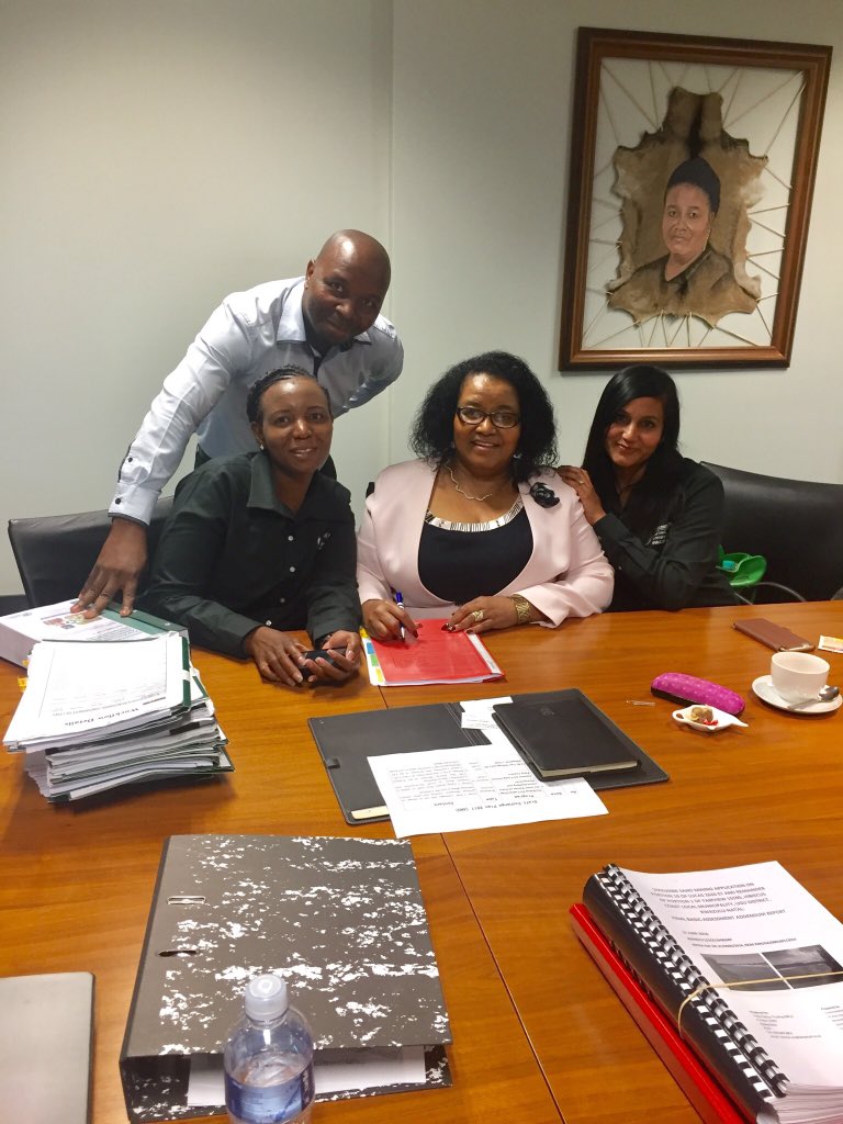 RHarris29's tweet image. #Molewa
I will miss you so much and treasure the memories with you. Rest In Peace my Minister