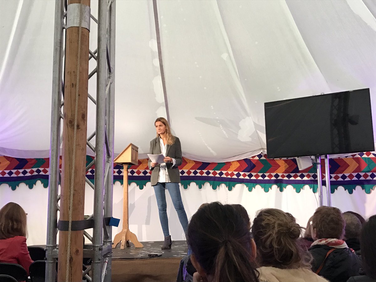 limpiarnegocio's tweet photo. @SophieRunning on Rethinking Inequality, propagating a feminist approach to economics: "gender inequality is everyone's shared inequality"  
@HTLGIFestival https://t.co/HWGMrPcPV1