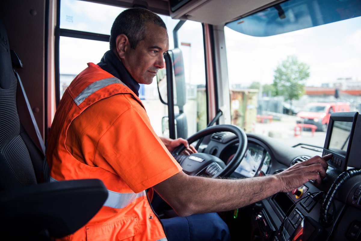 Kijk vanavond om 17:00 naar #RTLtransportwereld. Onze toekomstige #vrachtwagenchauffeurs geven je een kijkje in hun opleiding tot vrachtwagenchauffeur. Lees hier alvast meer: transportexperts.nl/chauffeurworde…  #Olympia