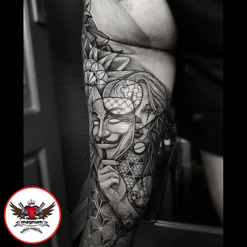 MagnumTattoo's tweet image. Fantastic leg sleeve tattoo by Paul Davies created using #magnumtattoosupplies 👏 👊
#dotworkers #dotworktattoo #dotwork #dotworktattoos #dynamicink #tattoo #ink #inkedup
☄️ Instagram: paulokink