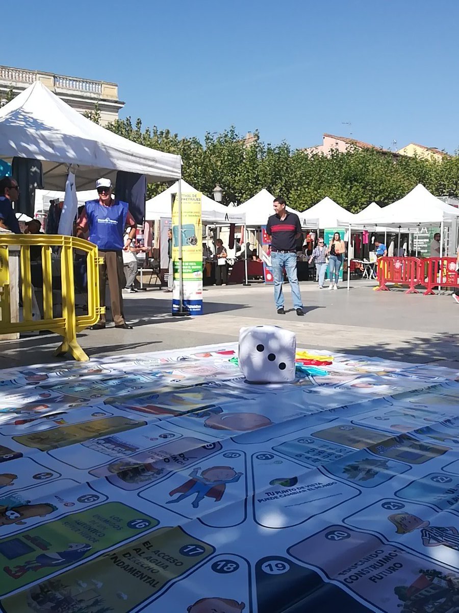 Estamos en la Plaza Cervantes para jugar con los más peques. Ven a conocer a Súper Pepo de 12-14h. Habrá muchos premios y sobre todo nos lo vamos a pasar muy bien 🙌
