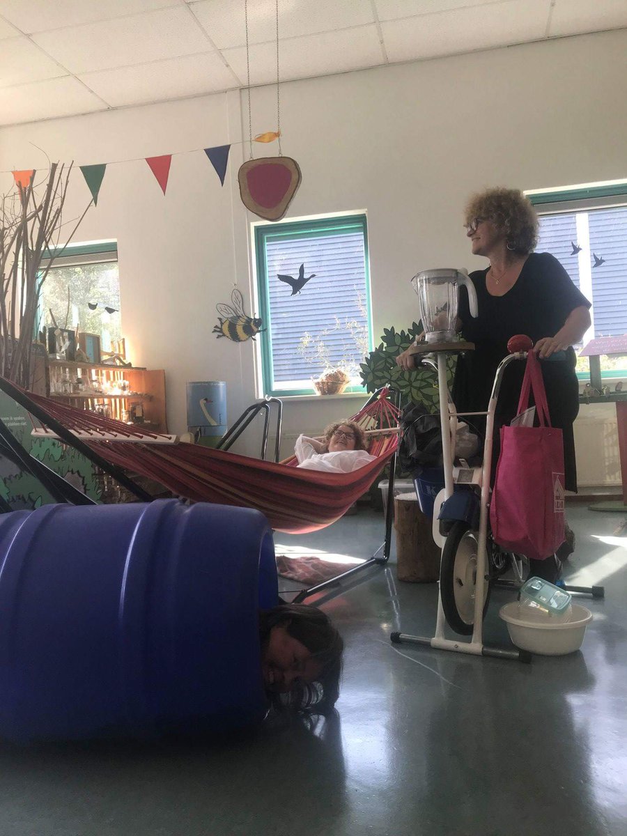 NMEDeWoudreus's tweet photo. Gelukkig zijn we goed voorbereid op alle weersomstandigheden! Ook bij regen gaat ons 50-dingenfeest gewoon door en kun je veel binnen doen. Dus zien we je gewoon vanmiddag? Vanaf 13 uur ben je van harte welkom. Toegang gratis, hapje/drankje kleine bijdrage https://t.co/h2VmshGVOf https://t.co/kxAdIyaHgW